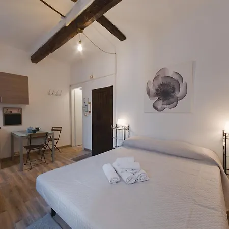 Maddalena Alto - Affitti Brevi Italia Genua